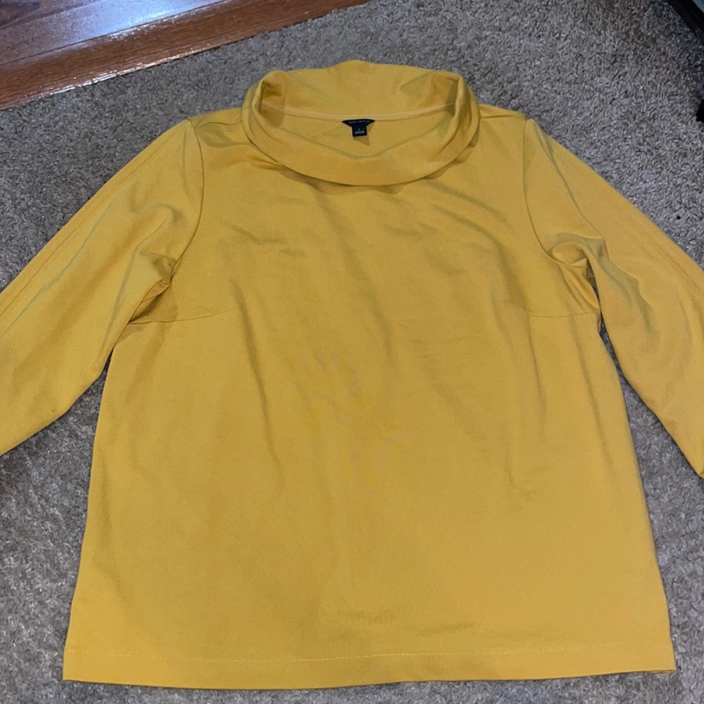 Yellow mustard top